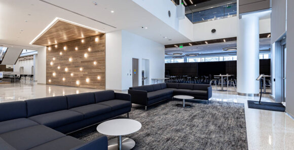 BearingPoint client success story: Diverzify accelerates growth and innovation in the commercial flooring industry backed by IFS Cloud technology